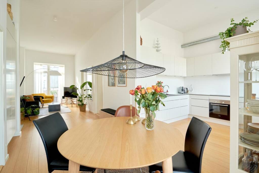 Location - Citycenter - Balcony Apartment Copenhagen